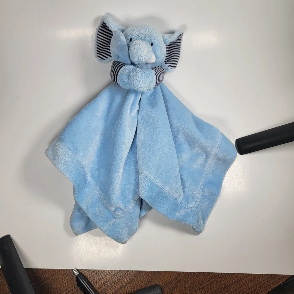Carters‎ Baby Blue Elephant Lovey Rattle Security Velour Blanket Satin Lined
